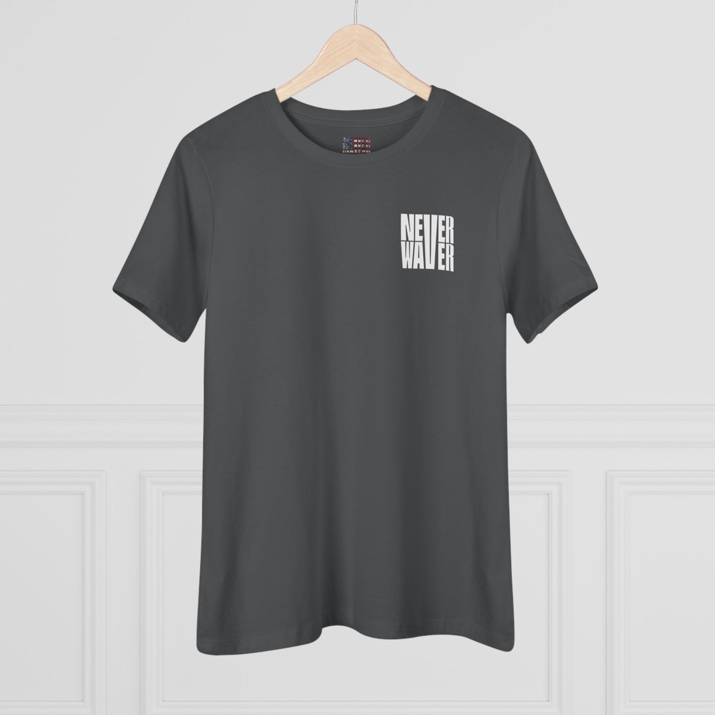 Never Waver” Jesus bold, eye-catching design that reflects a steadfast faith and confidence in Christ. Women's Cotton Tee - Never Waver