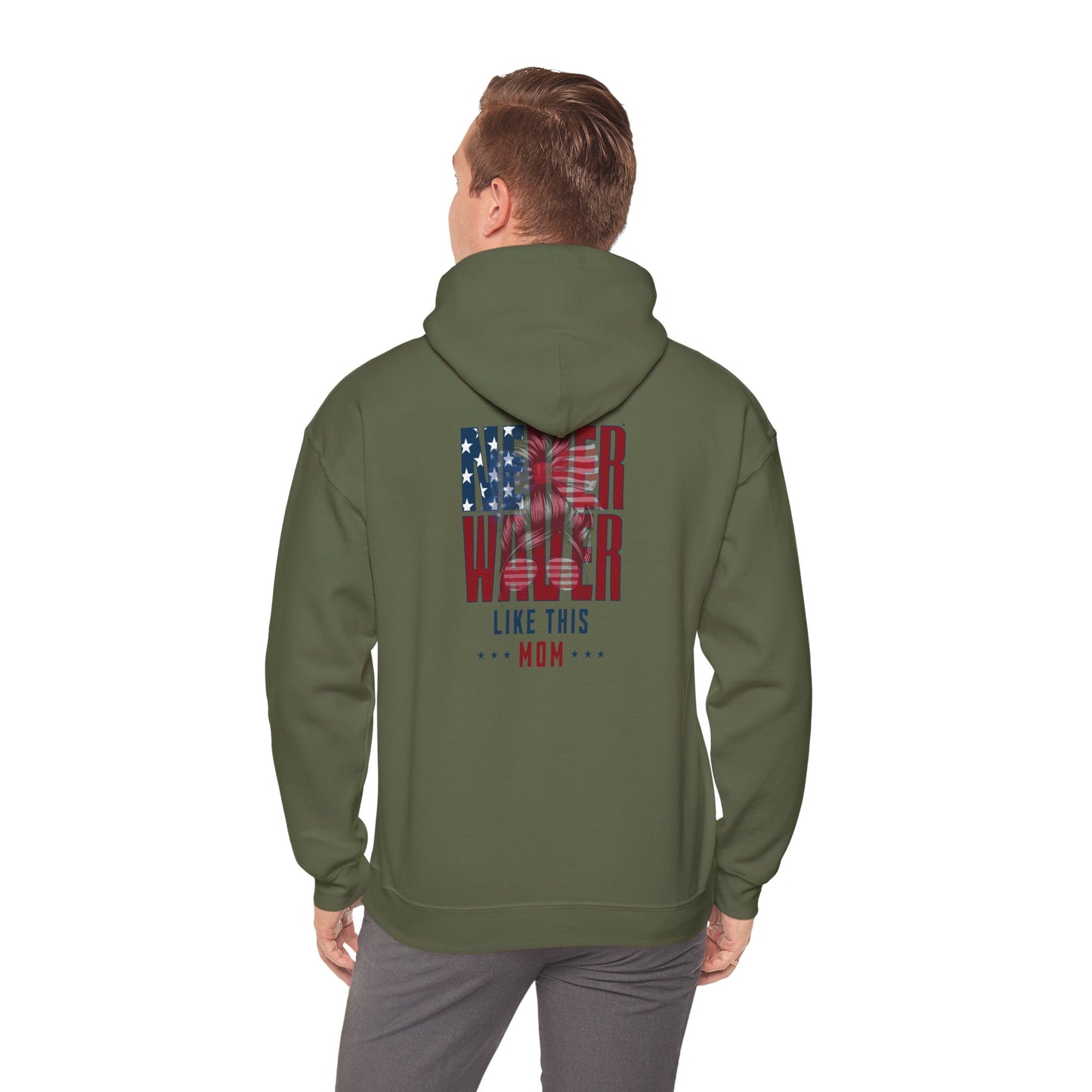 Patriotic Unisex Heavy Blend™ Hoodie - 'Never Waver Like This Mom' - Never Waver