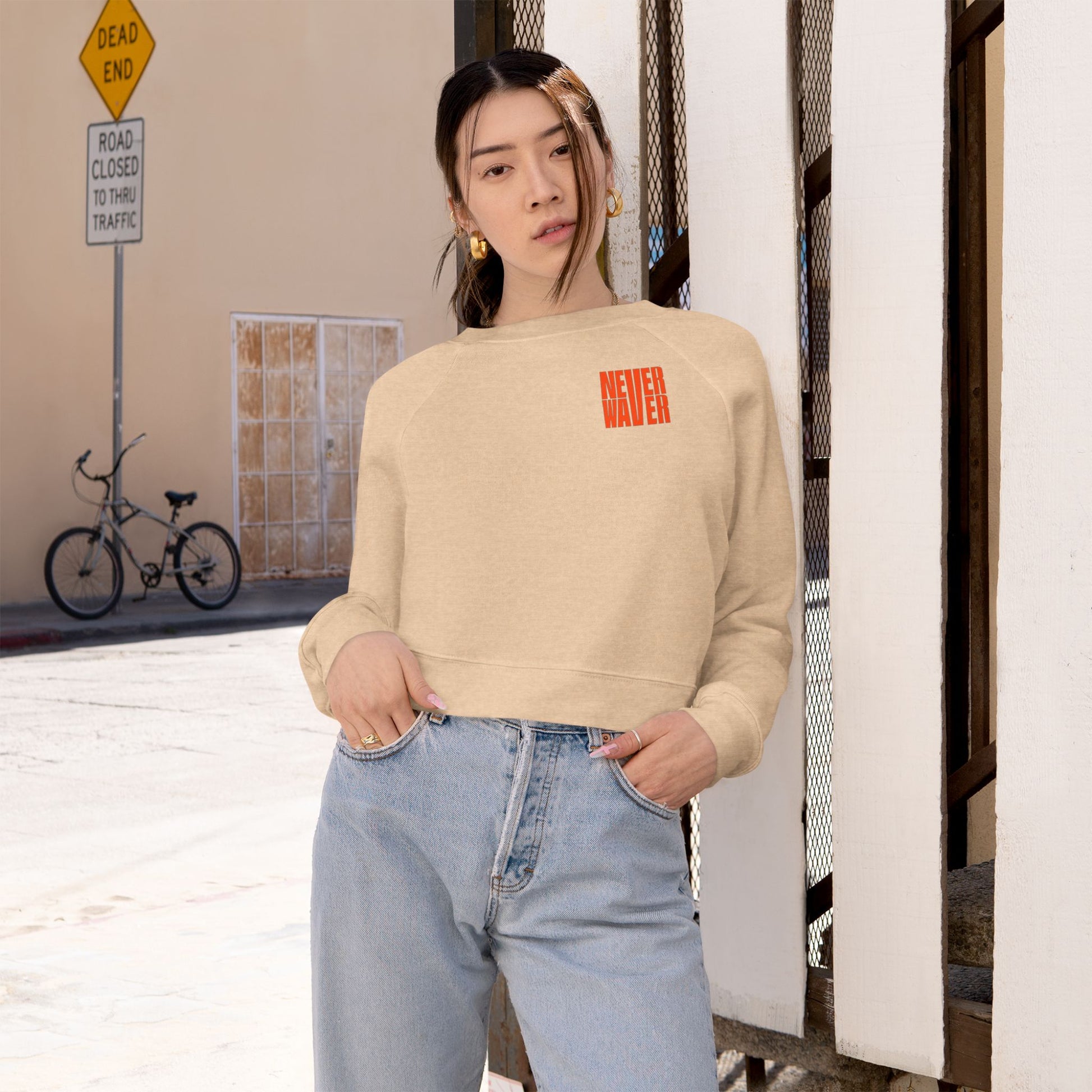 Never Waver Oh Honey I am that Mom Women's Cropped Fleece Pullover - Never Waver