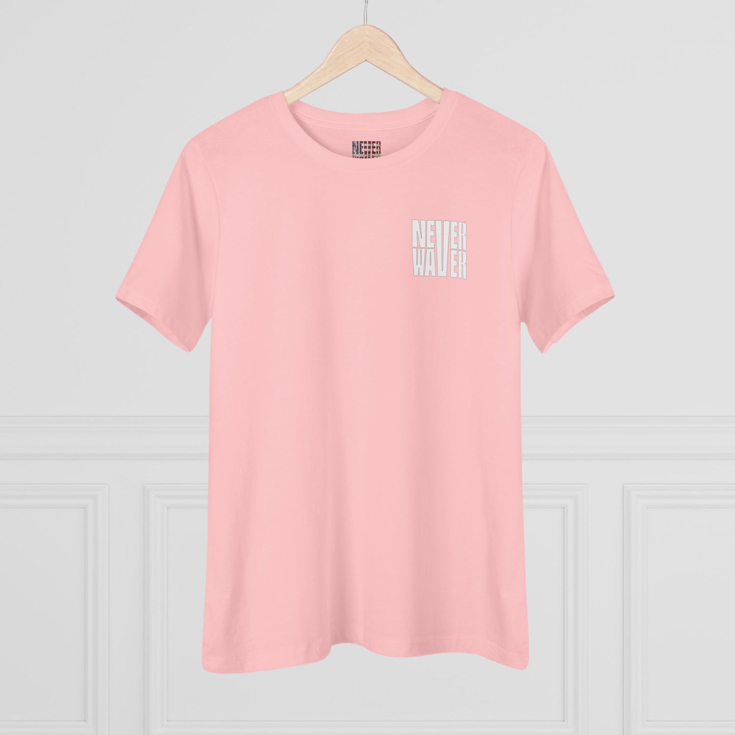 Never Waver” Jesus bold, eye-catching design that reflects a steadfast faith and confidence in Christ. Women's Cotton Tee - Never Waver