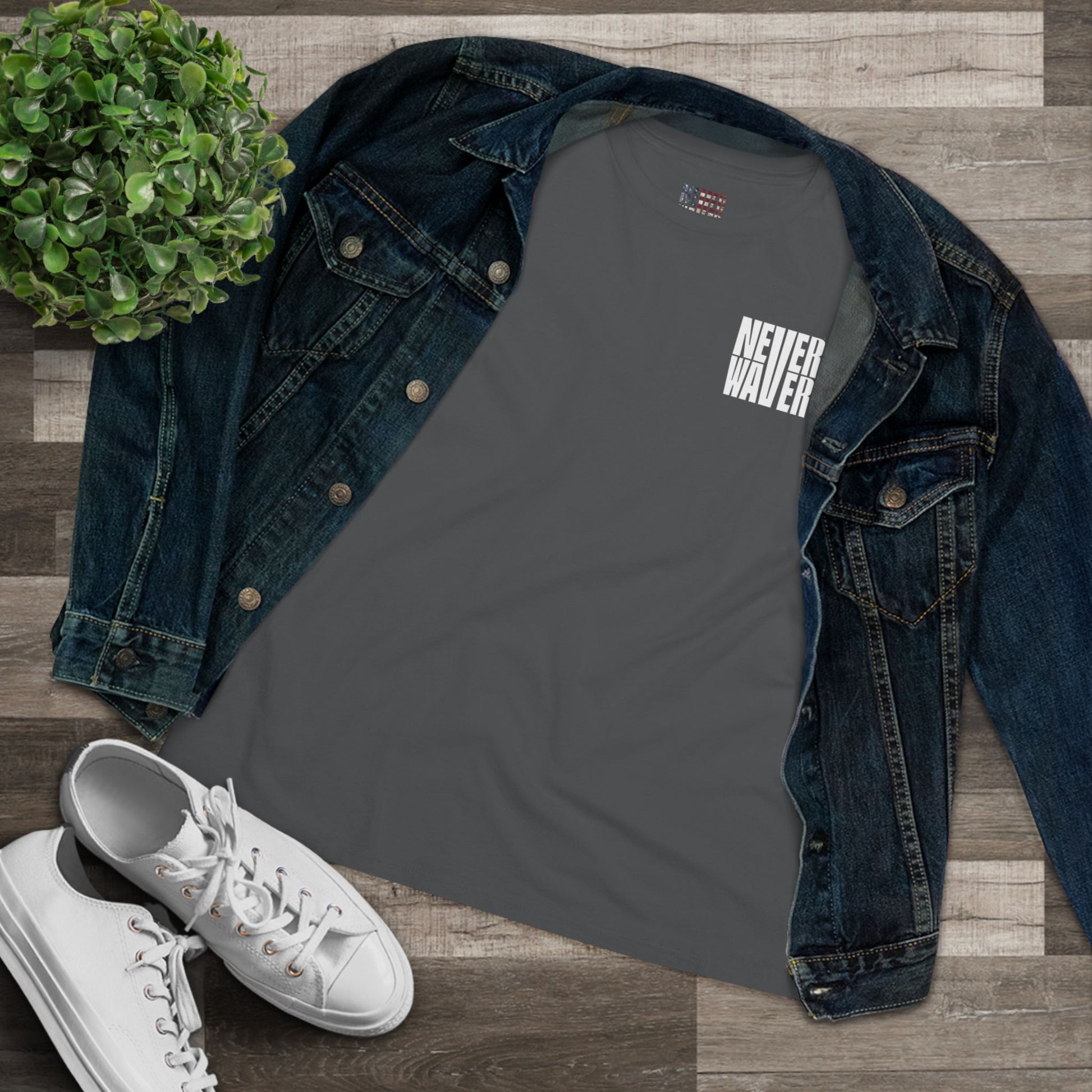 Never Waver” Jesus bold, eye-catching design that reflects a steadfast faith and confidence in Christ. Women's Cotton Tee - Never Waver