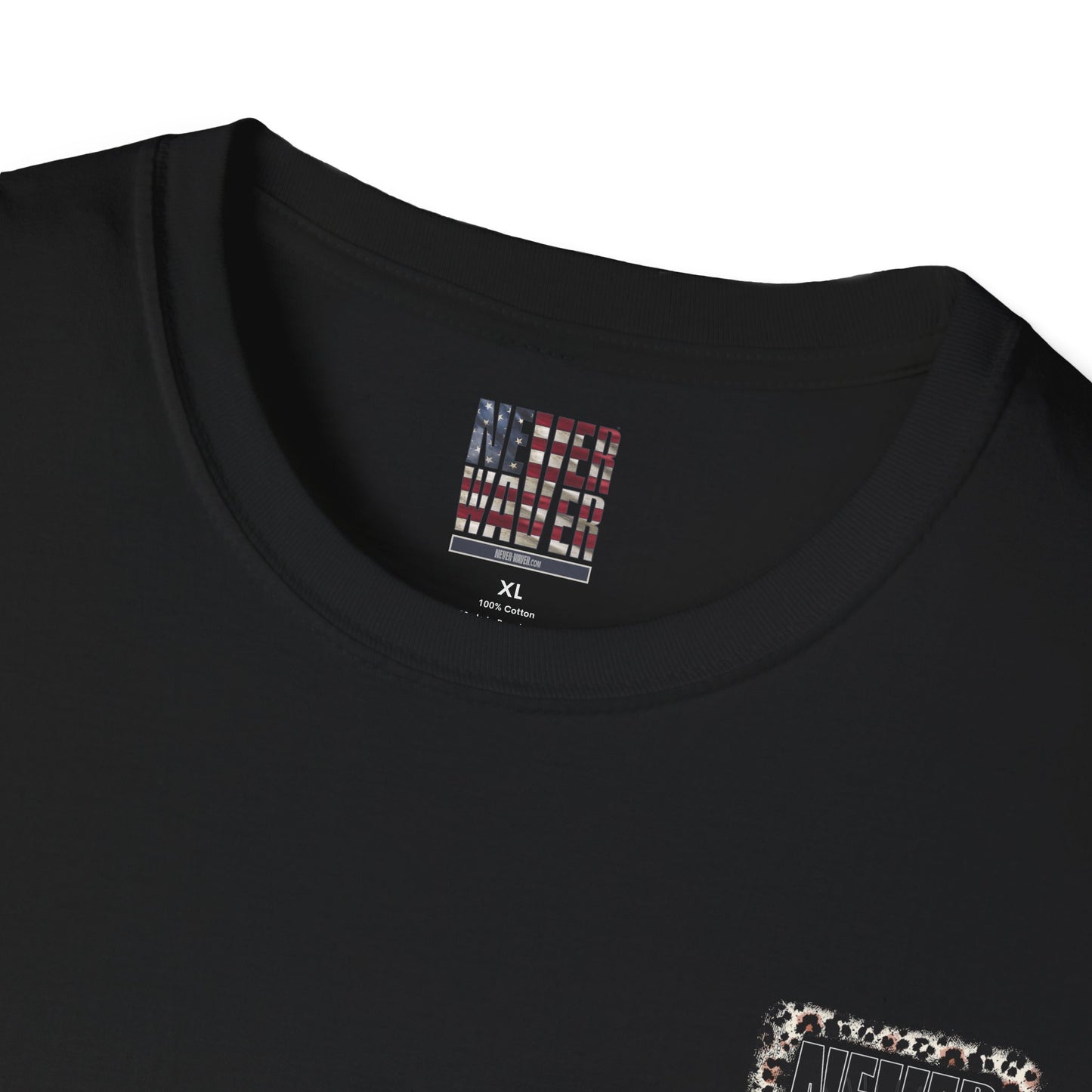NEVER WAVER Be The Light Unisex Soft style T-Shirt - Never Waver